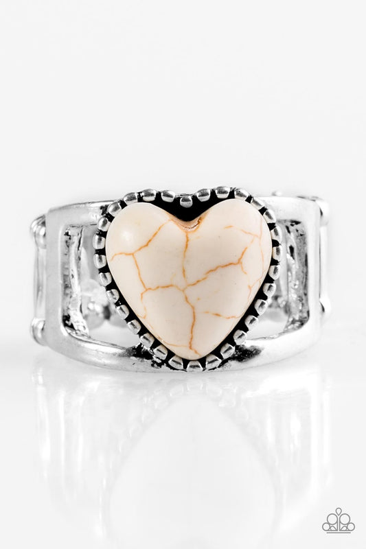 Anillo Paparazzi ~ Gobierna con tu corazón - Blanco