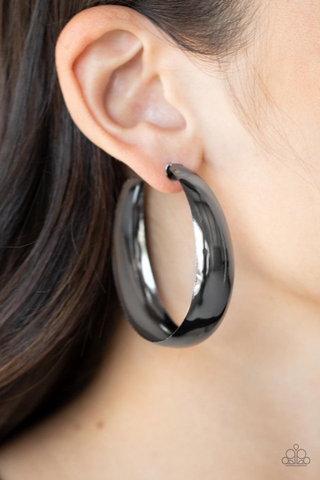 Flat Out Flawless - Black - Paparazzi Earring Image