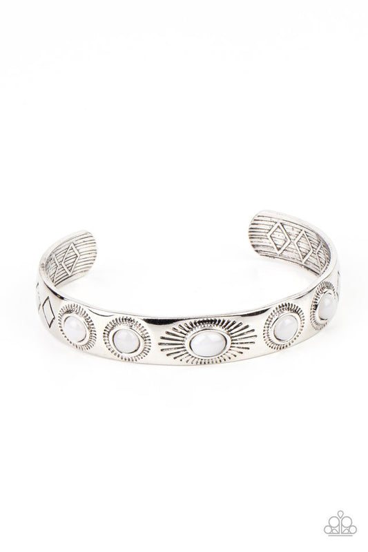 ​Heavenly Horizons - White - Paparazzi Bracelet Image