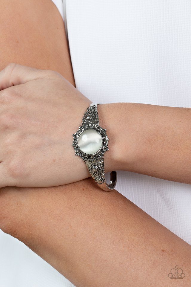 ​Extravagantly Enchanting - White - Paparazzi Bracelet Image