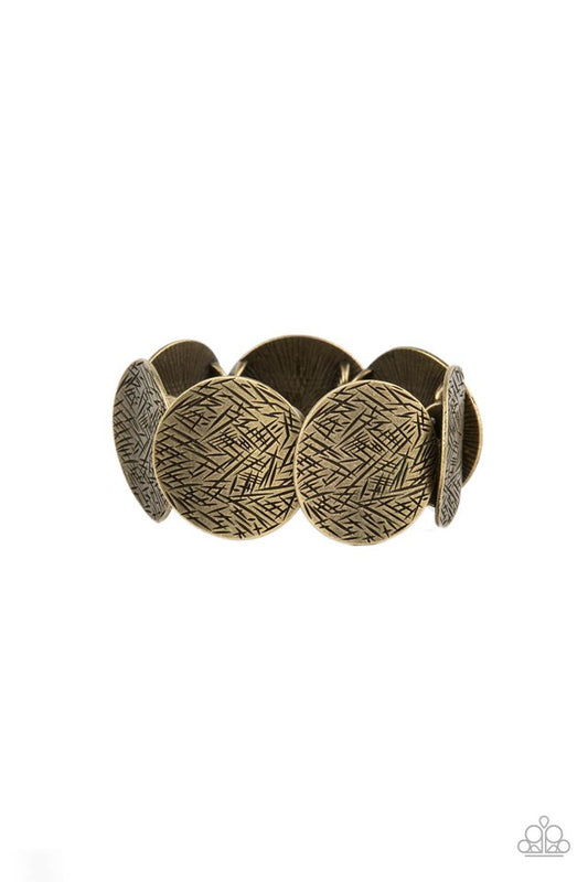 ​Extra Etched - Brass - Paparazzi Bracelet Image