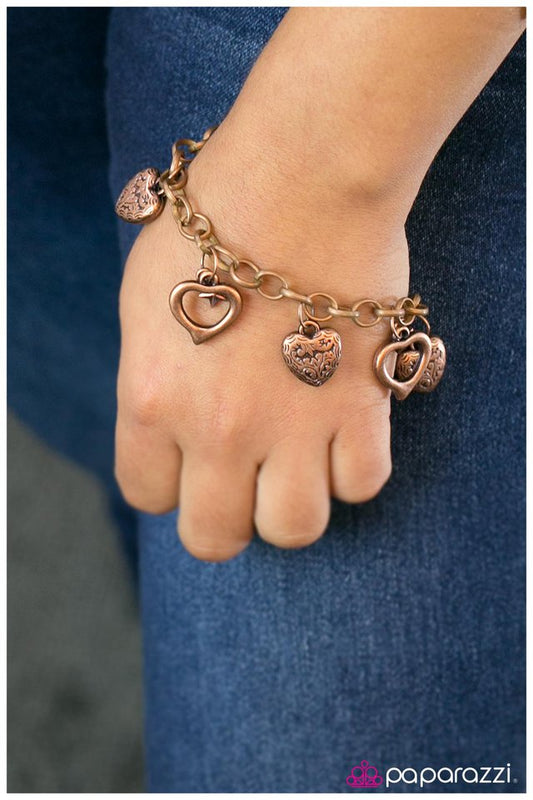 Pulsera Paparazzi ~ Lo que el corazón quiere - Cobre