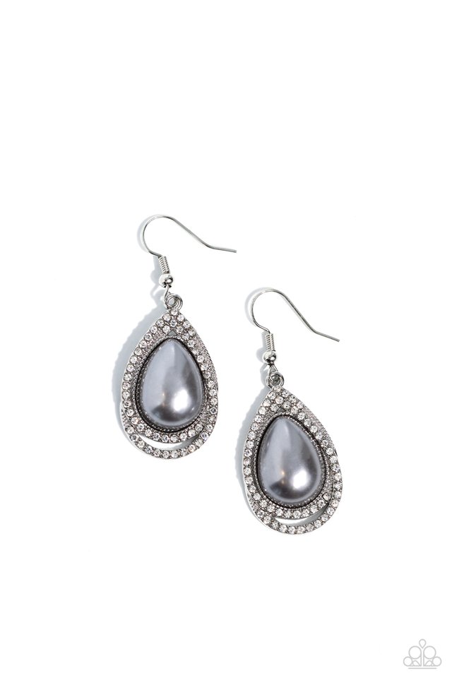 ​Effortless Elegance - Silver - Paparazzi Earring Image