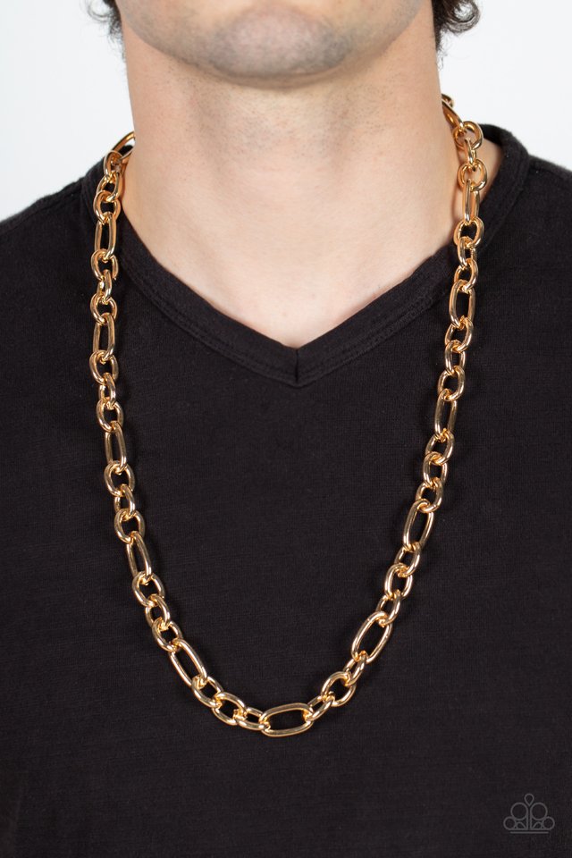 Ringside Throne - Gold - Paparazzi Necklace Image