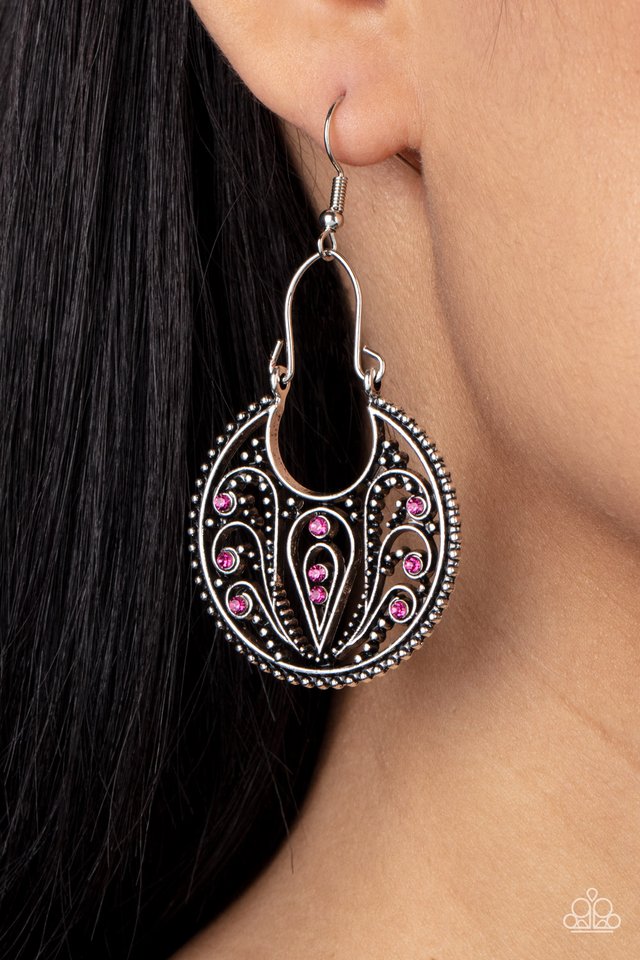 Vineyard Villa - Pink - Paparazzi Earring Image