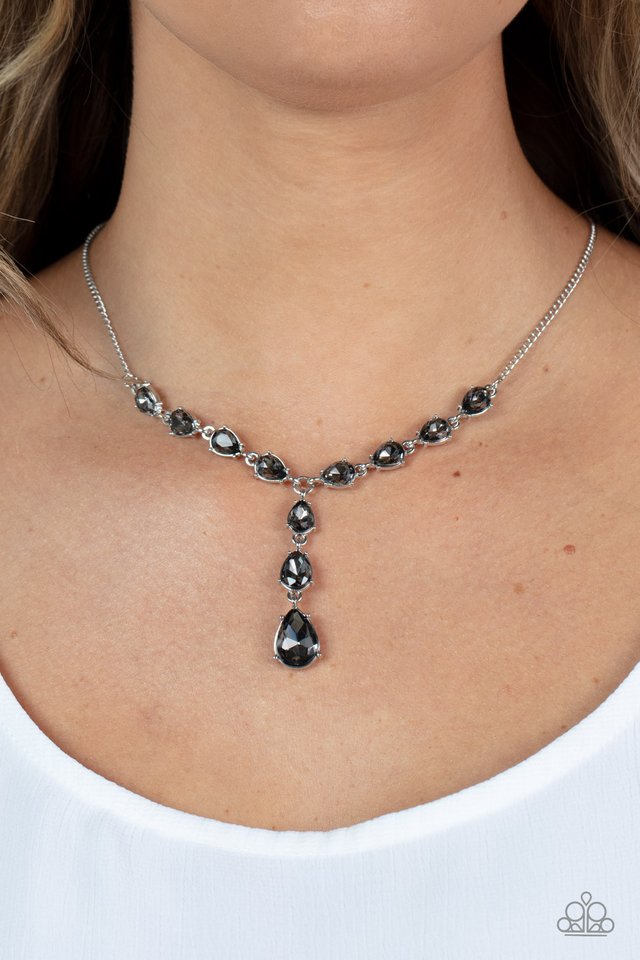 ​Park Avenue A-Lister - Silver - Paparazzi Necklace Image