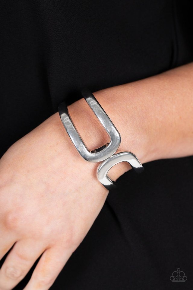 ​Industrial Empress - Silver - Paparazzi Bracelet Image