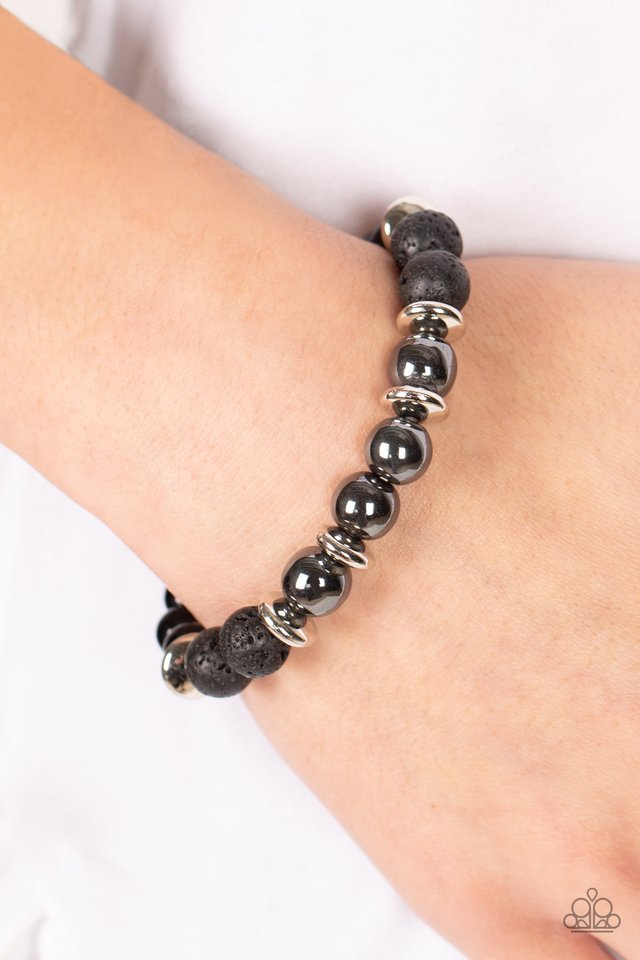 Mega Metamorphic - Black - Paparazzi Bracelet Image