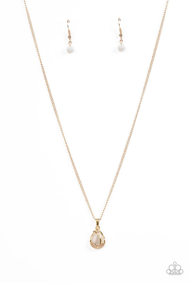 ​Top-Notch Trinket - Gold - Paparazzi Necklace Image