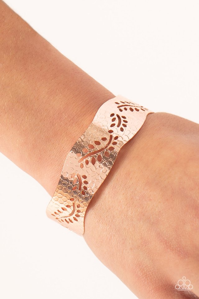 ​Savanna Oasis - Rose Gold - Paparazzi Bracelet Image
