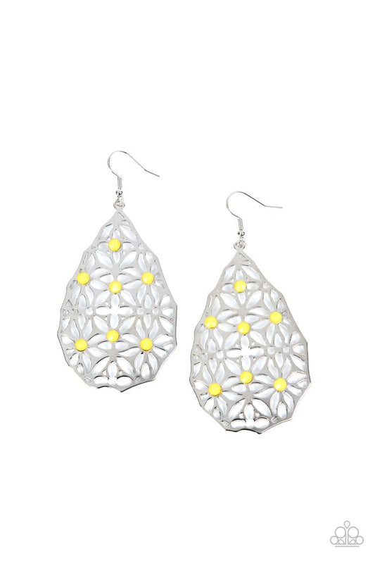 Delightfully Daisy - Yellow - Paparazzi Earring Image