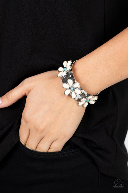 ​Desert Flower Patch - Multi - Paparazzi Bracelet Image