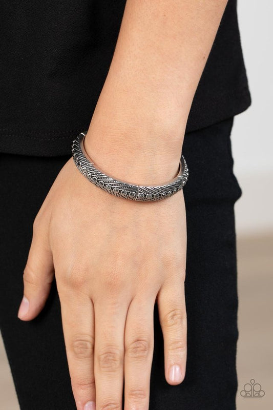 ​Risk-Taking Twinkle - Silver - Paparazzi Bracelet Image