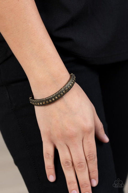​Risk-Taking Twinkle - Brass - Paparazzi Bracelet Image