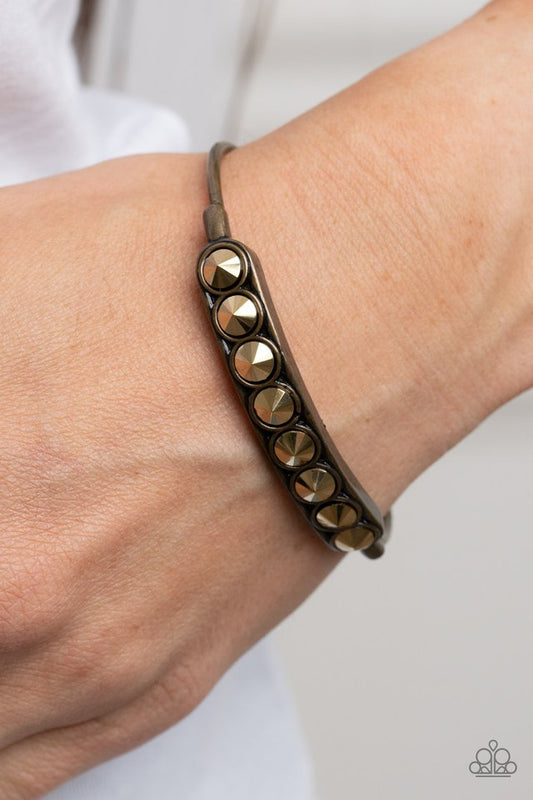 Vertigo Views - Brass - Paparazzi Bracelet Image