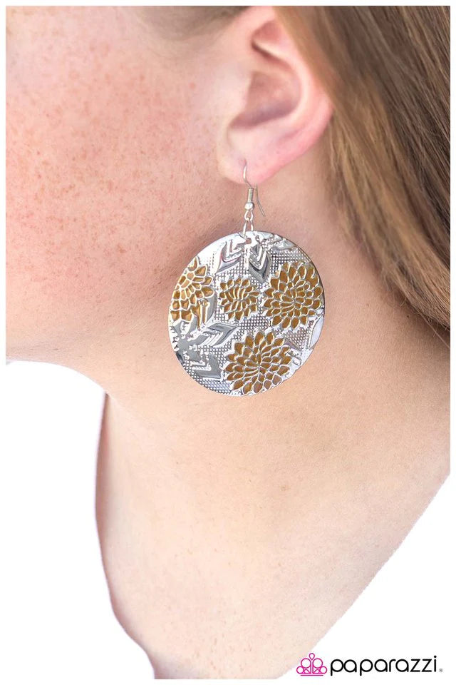 Paparazzi Earring ~ Tis The Season - Yellow