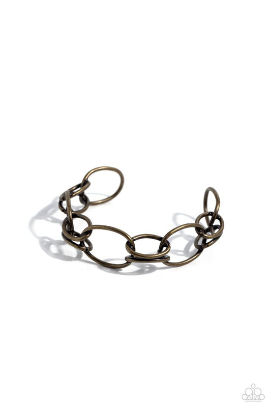 LINK or Swim - Brass - Paparazzi Bracelet Image