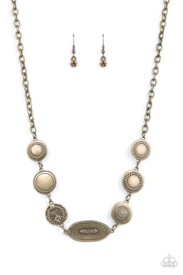 Uniquely Unconventional - Brass - Paparazzi Necklace Image