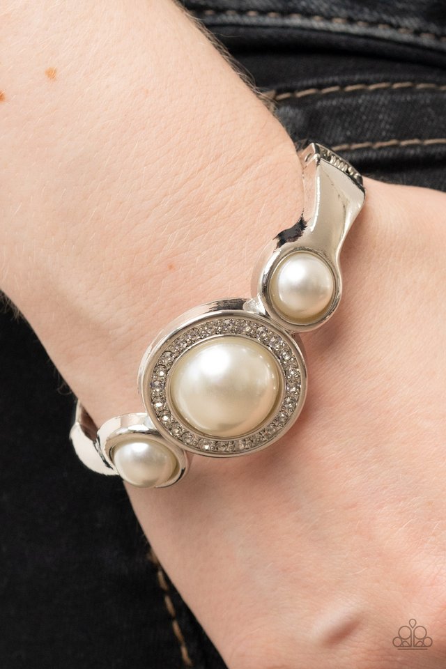 ​Debutante Daydream - White - Paparazzi Bracelet Image