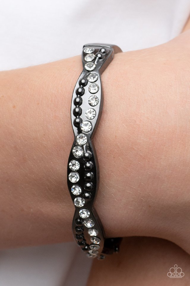 Empire Envy - Black - Paparazzi Bracelet Image