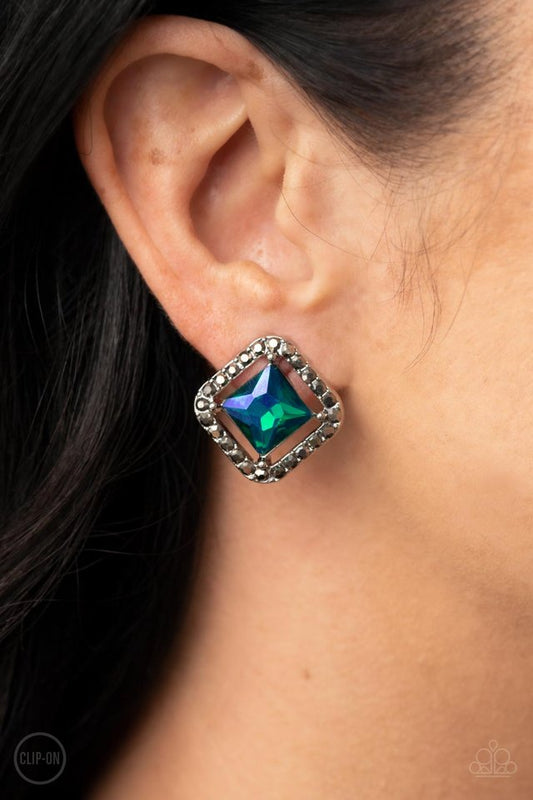 Cosmic Catwalk - Green - Paparazzi Earring Image