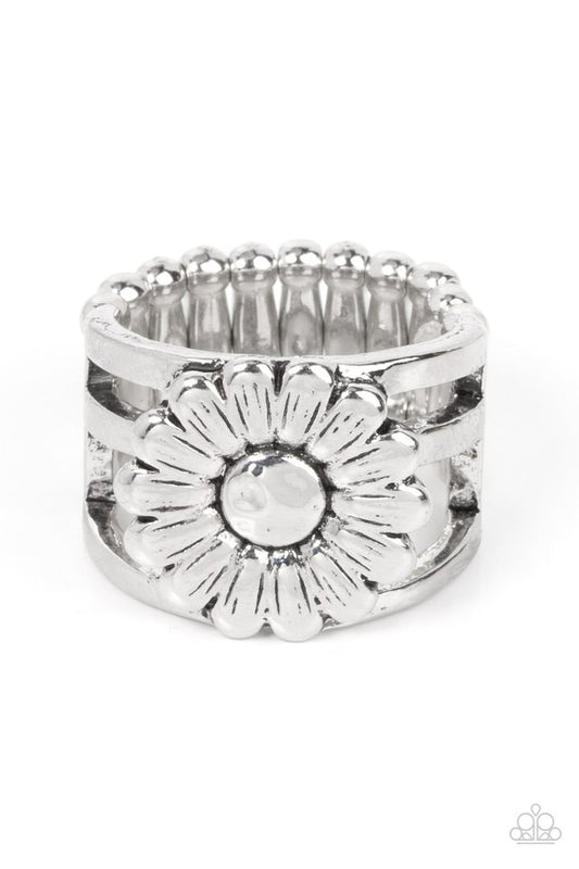 Roadside Daisies - Silver - Paparazzi Ring Image