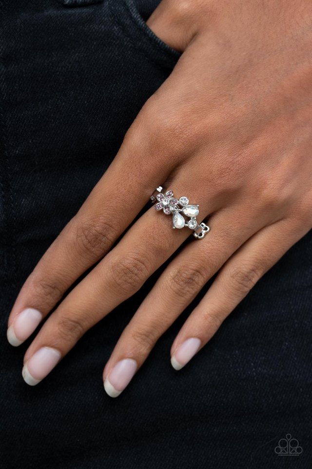 Enchanting Efflorescence - Purple - Paparazzi Ring Image