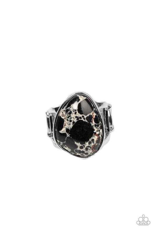 Earth Hearth - Black - Paparazzi Ring Image