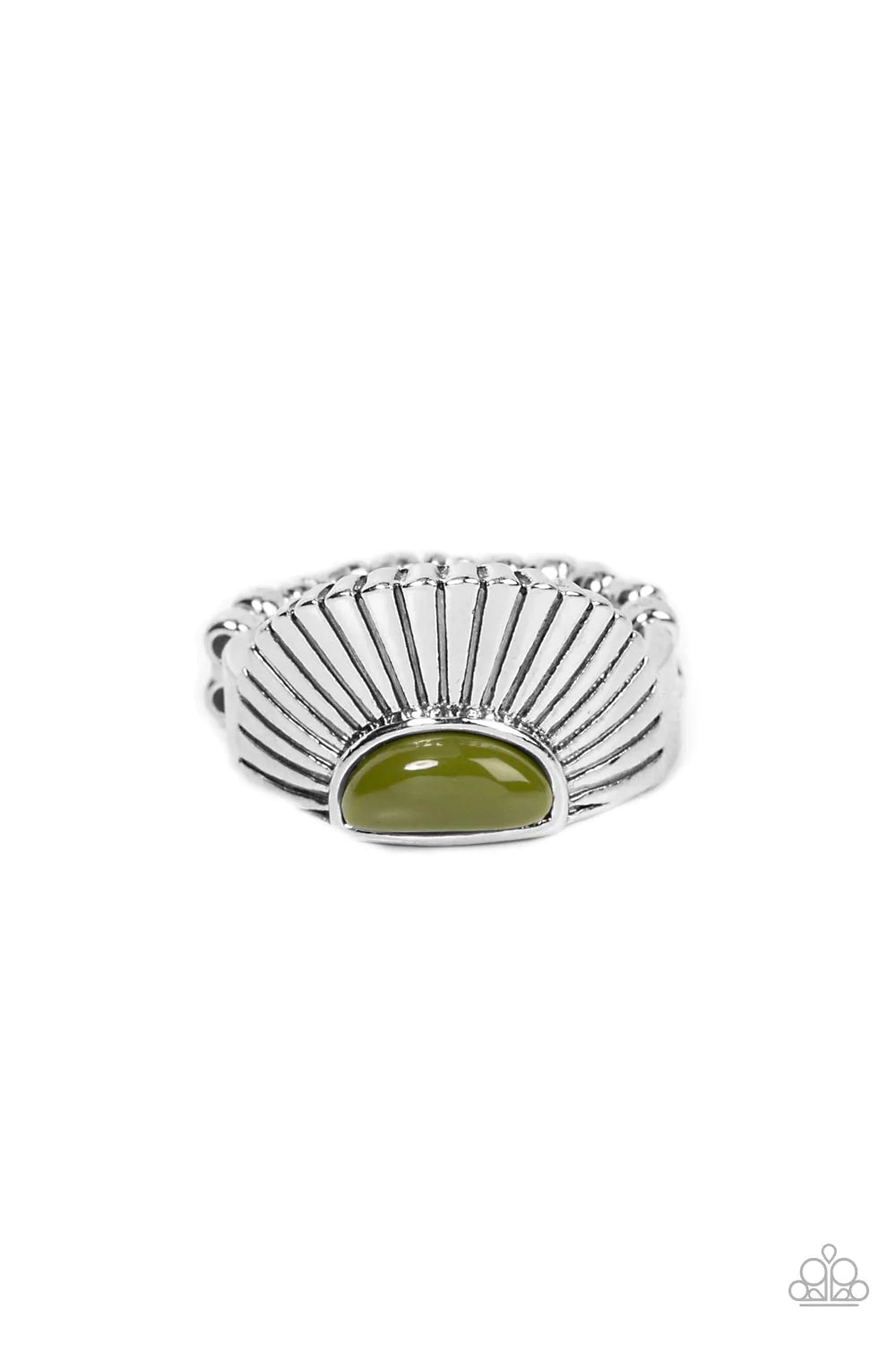 Paparazzi Ring ~ Fabulously FAN-tabulous - Green