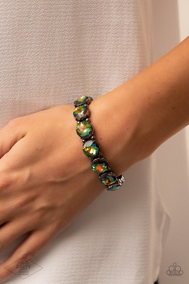 Glitzy Glamorous - Multi - Paparazzi Bracelet Image