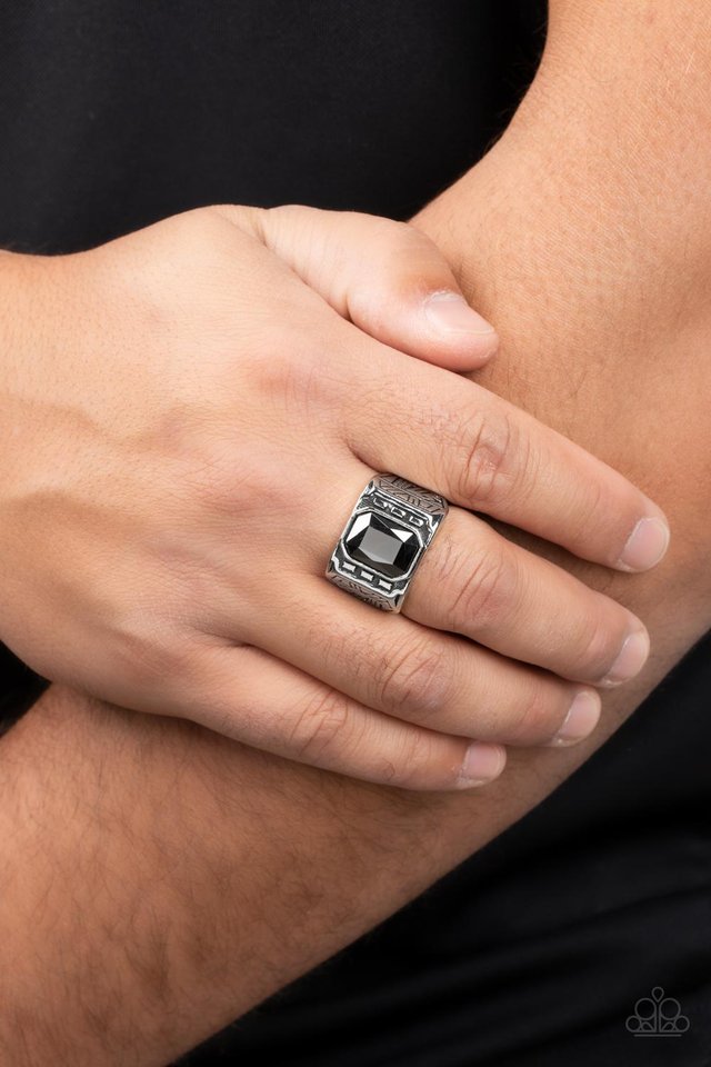 Metro Magnate - Silver - Paparazzi Ring Image