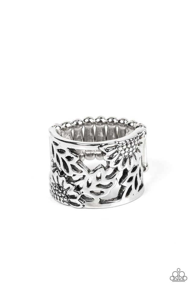 Farmhouse Foliage - Silver - Paparazzi Ring Image