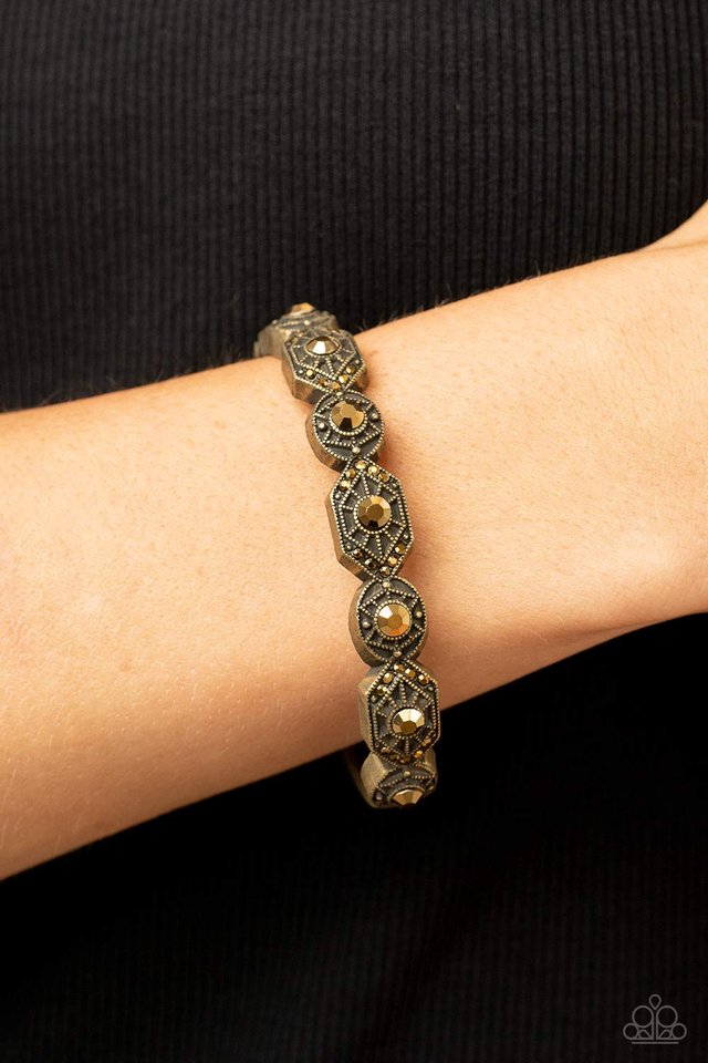 Eye-Opening Opulence - Brass - Paparazzi Bracelet Image