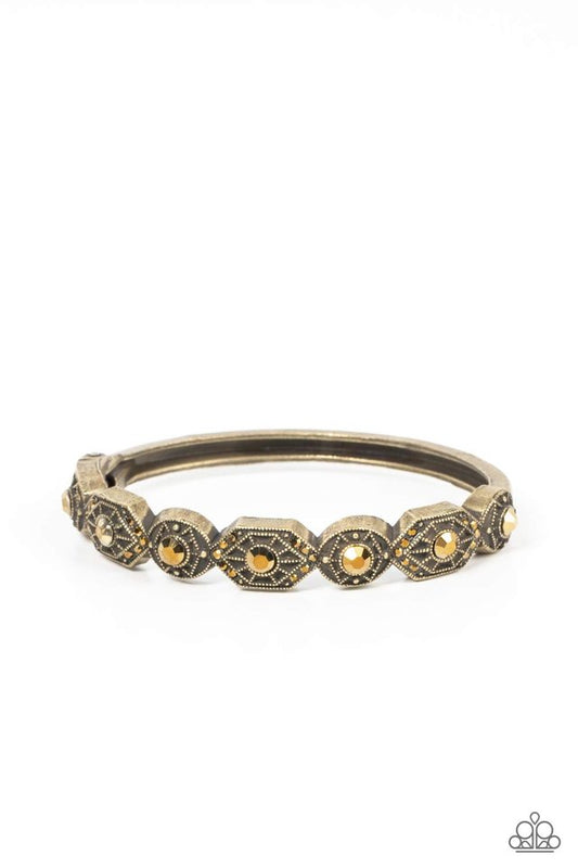 Eye-Opening Opulence - Brass - Paparazzi Bracelet Image