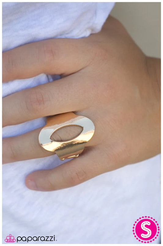 Anillo Paparazzi ~ Loop de Loop - Oro