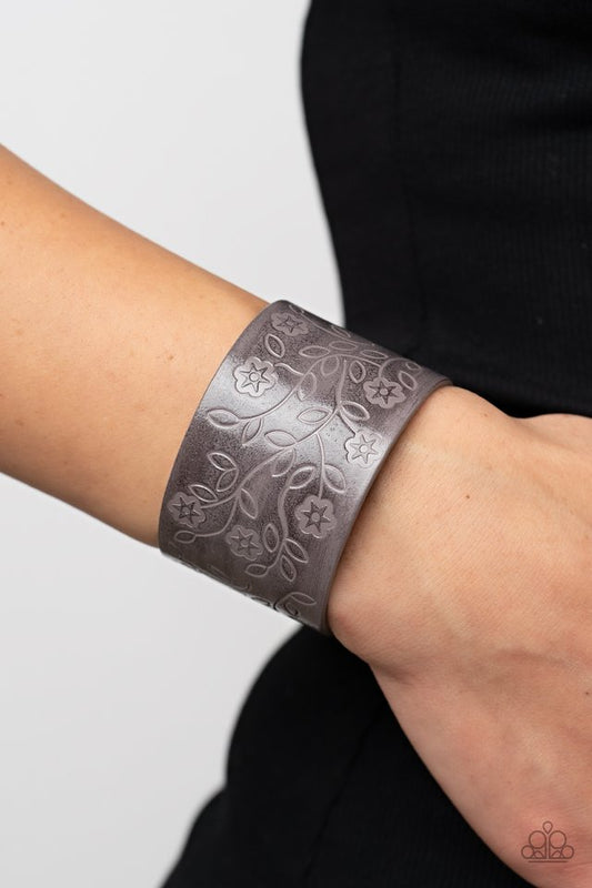 Rosy Wrap Up - Silver - Paparazzi Bracelet Image