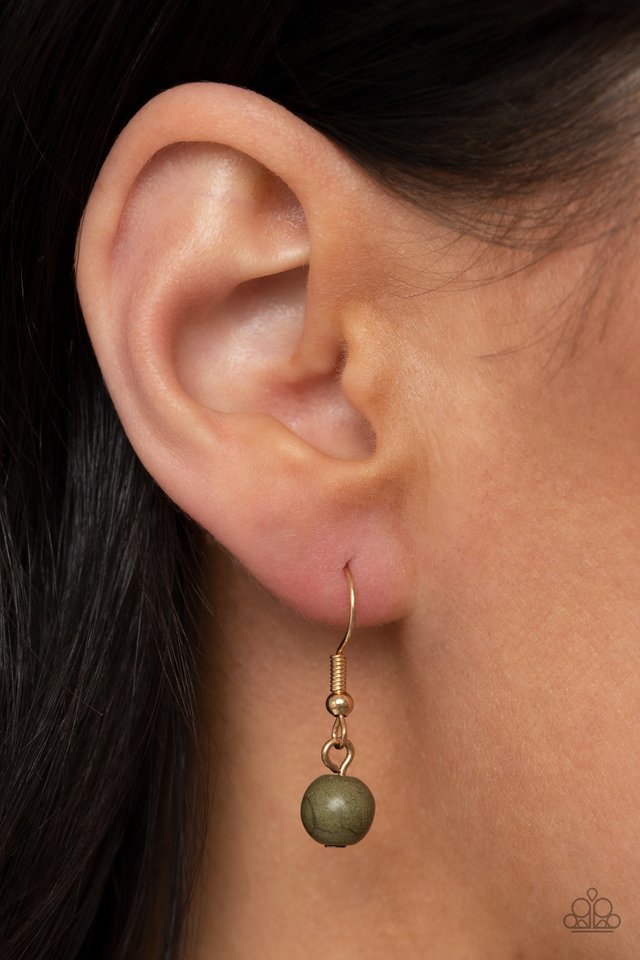 Plateau Pioneer - Green - Paparazzi Necklace Image