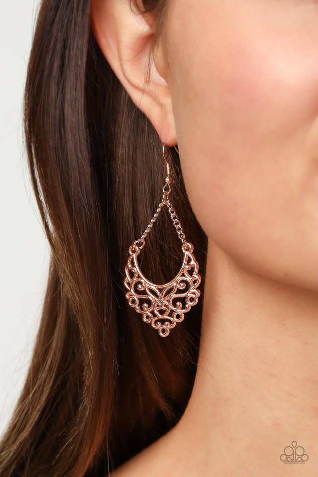 Sentimental Setting - Rose Gold - Paparazzi Earring Image