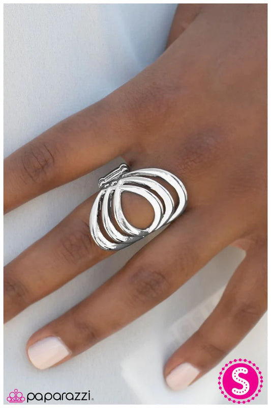 Paparazzi Ring ~ Out of This Ozone - Silver