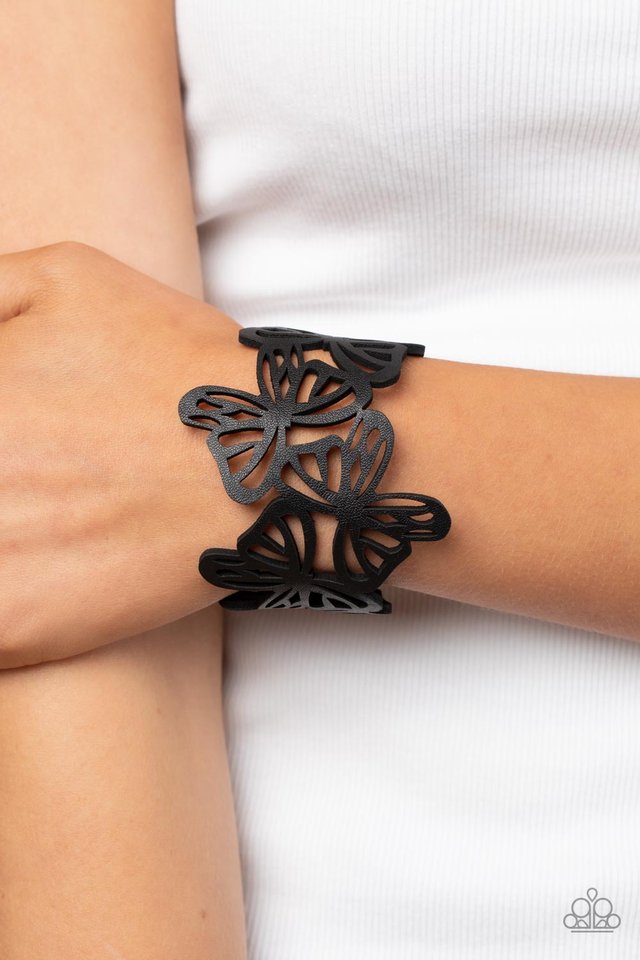 Butterfly Breeze - Black - Paparazzi Bracelet Image