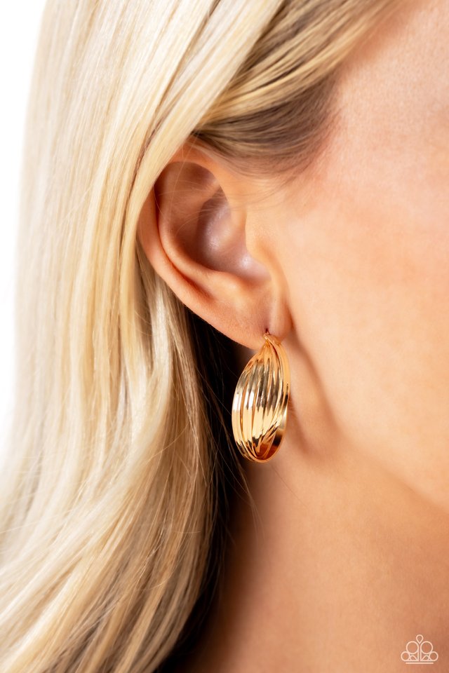 Curvy and Worthy - Gold - Paparazzi Earring Image