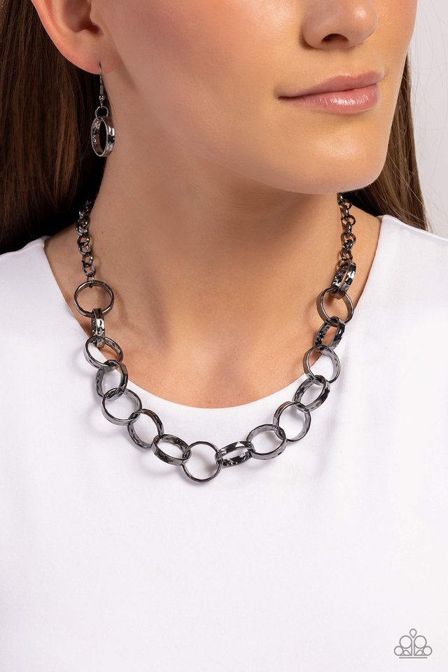 Metro Medley - Black - Paparazzi Necklace Image