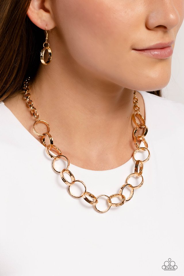 Metro Medley - Gold - Paparazzi Necklace Image