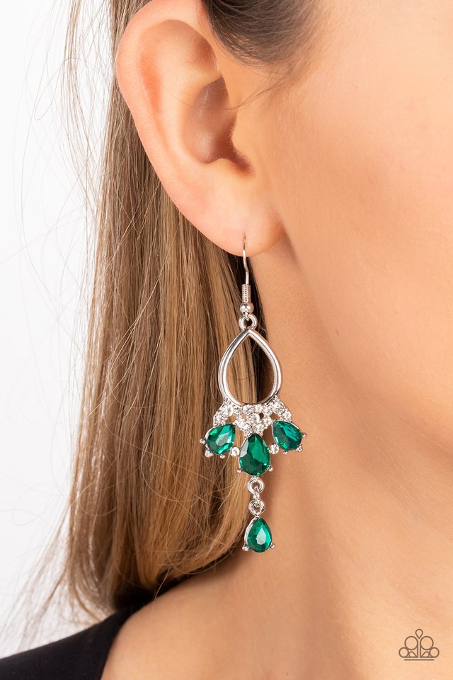 Coming in Clutch - Green - Paparazzi Earring Image