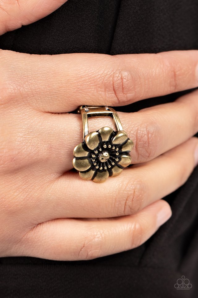 Floral Farmstead - Brass - Paparazzi Ring Image