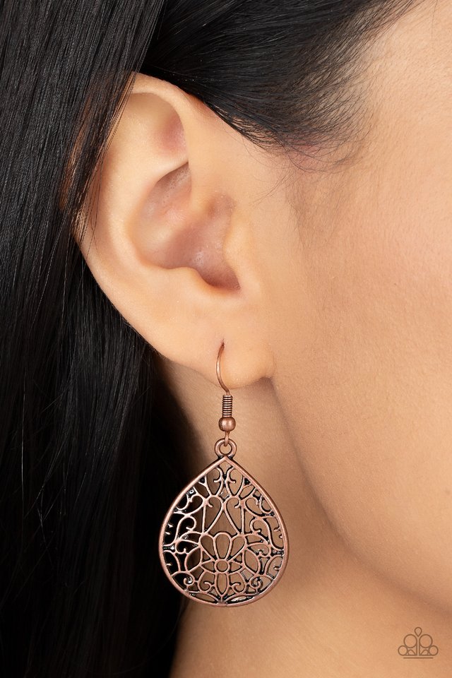 Valley Estate - Copper - Paparazzi Earring Image