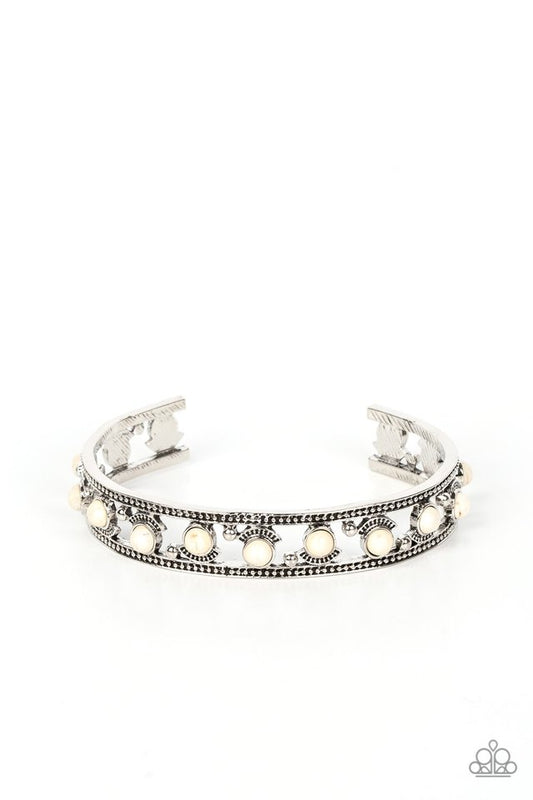 Badlands Bliss - White - Paparazzi Bracelet Image