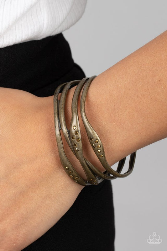 Line It Up - Brass - Paparazzi Bracelet Image