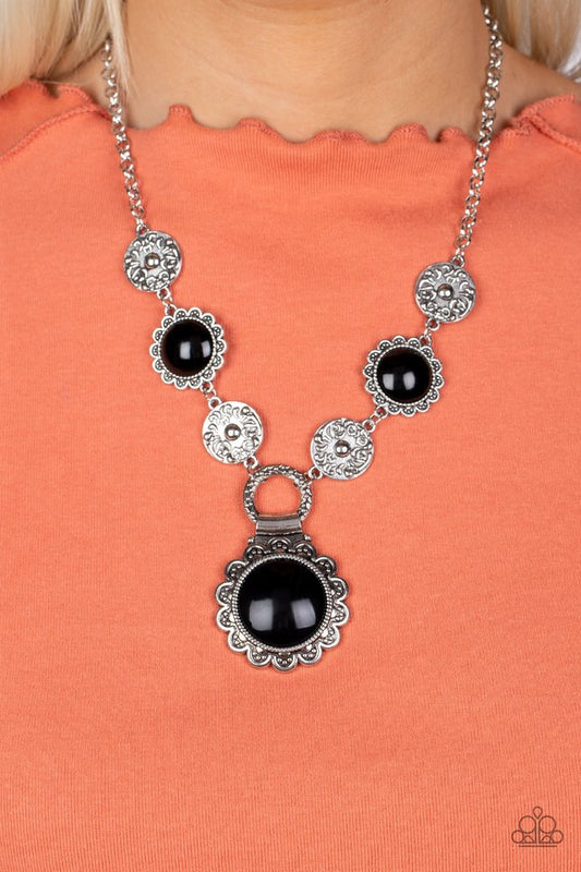 Poppy Persuasion - Black - Paparazzi Necklace Image
