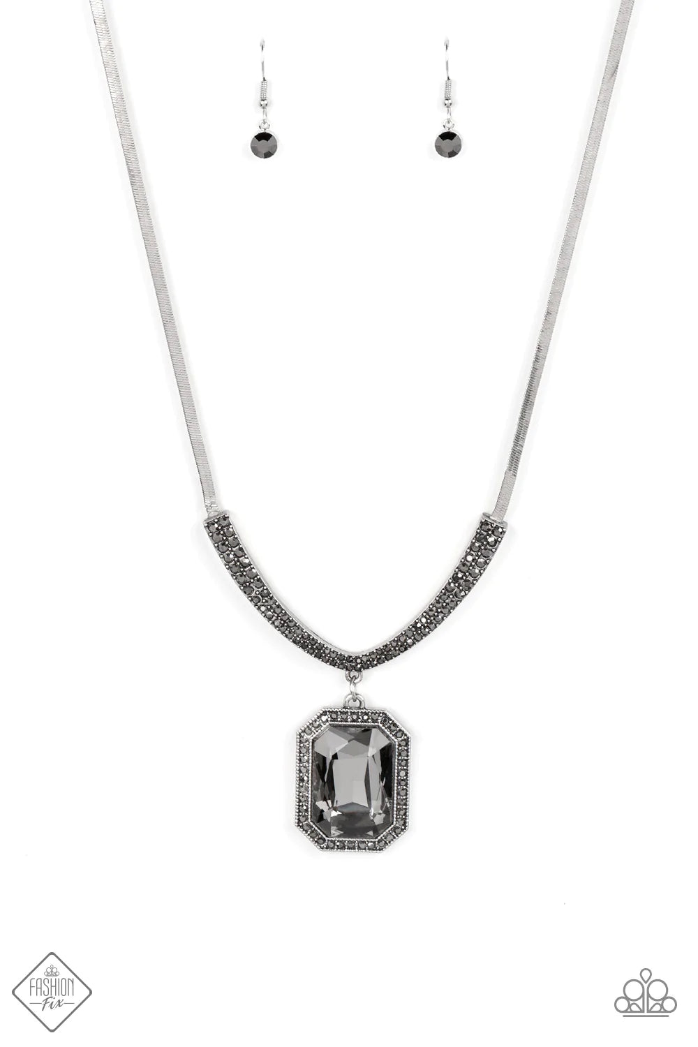 Paparazzi Necklace ~ Fit for a DRAMA QUEEN - Silver
